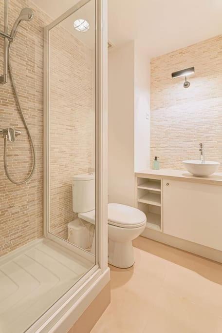Renovated design apartment in MONTPARNASSE Parijs Buitenkant foto